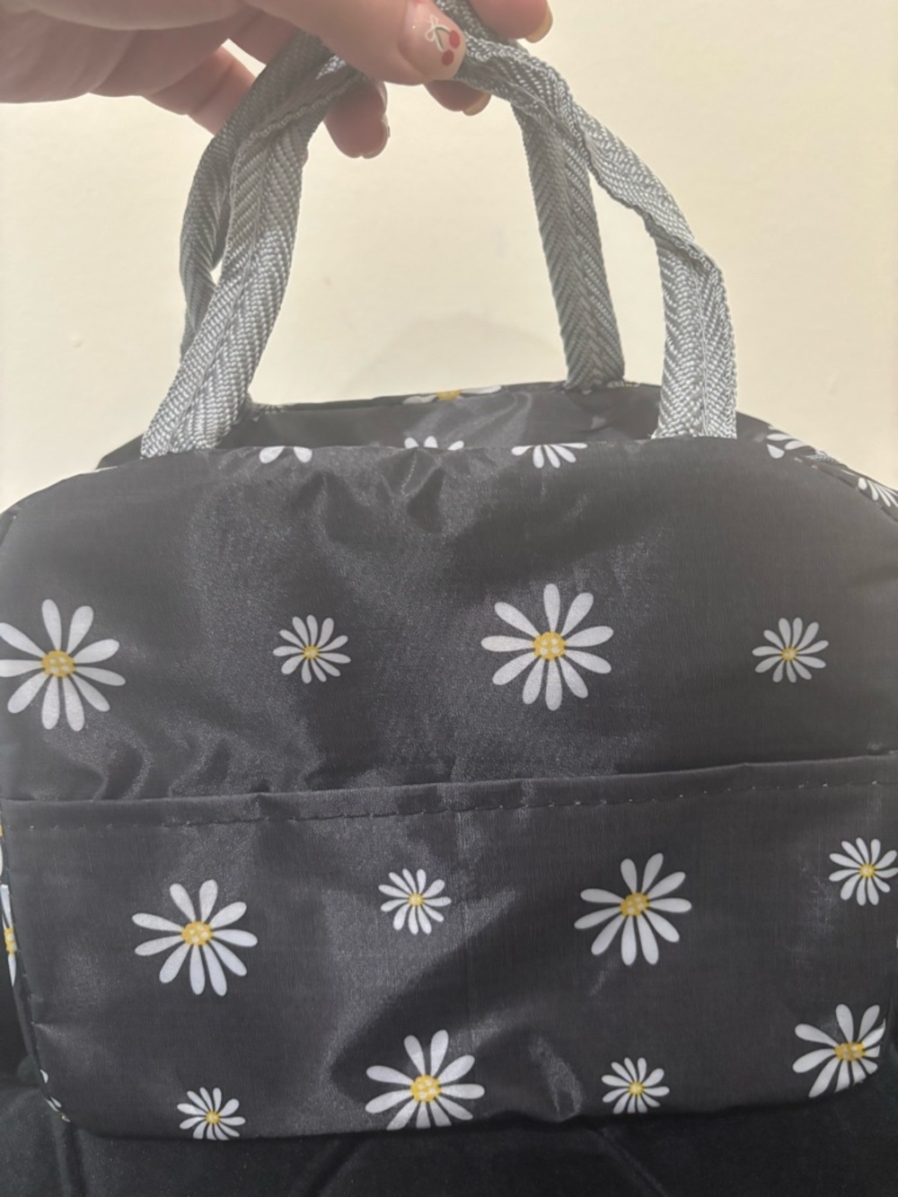 Black Daisy Print Lunch Bag - Picture 3 of 8